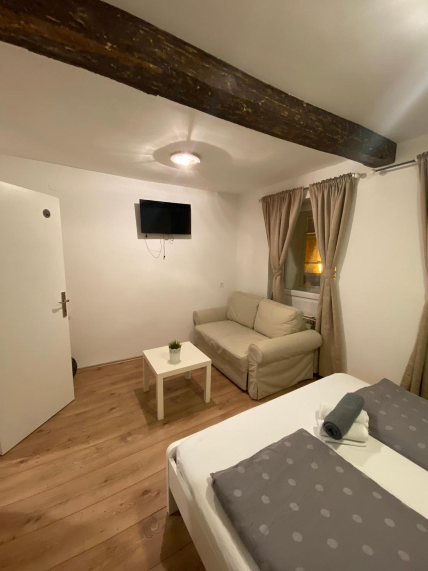 זאגרב Nokturno Accomodation מראה חיצוני תמונה