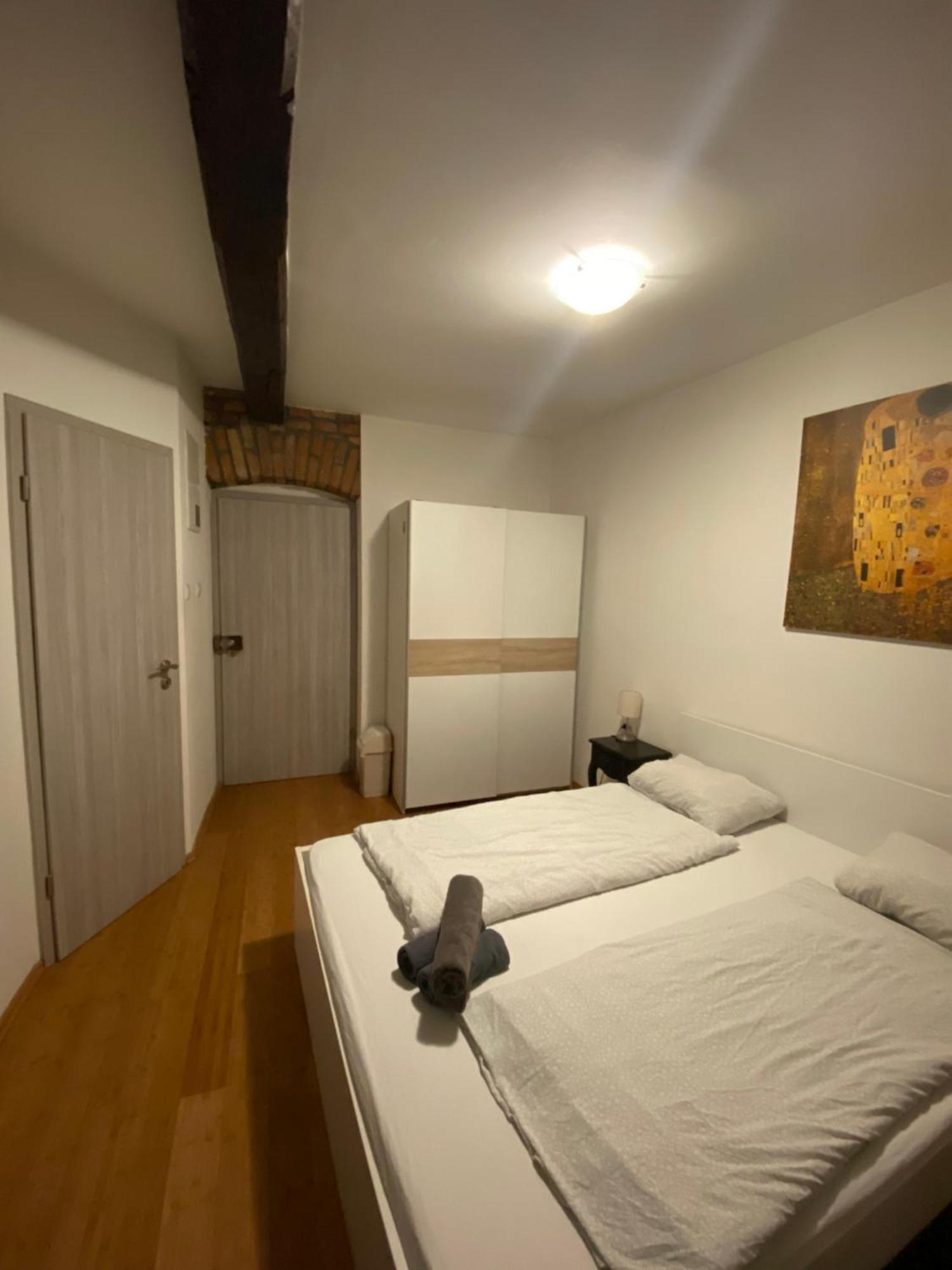 זאגרב Nokturno Accomodation מראה חיצוני תמונה