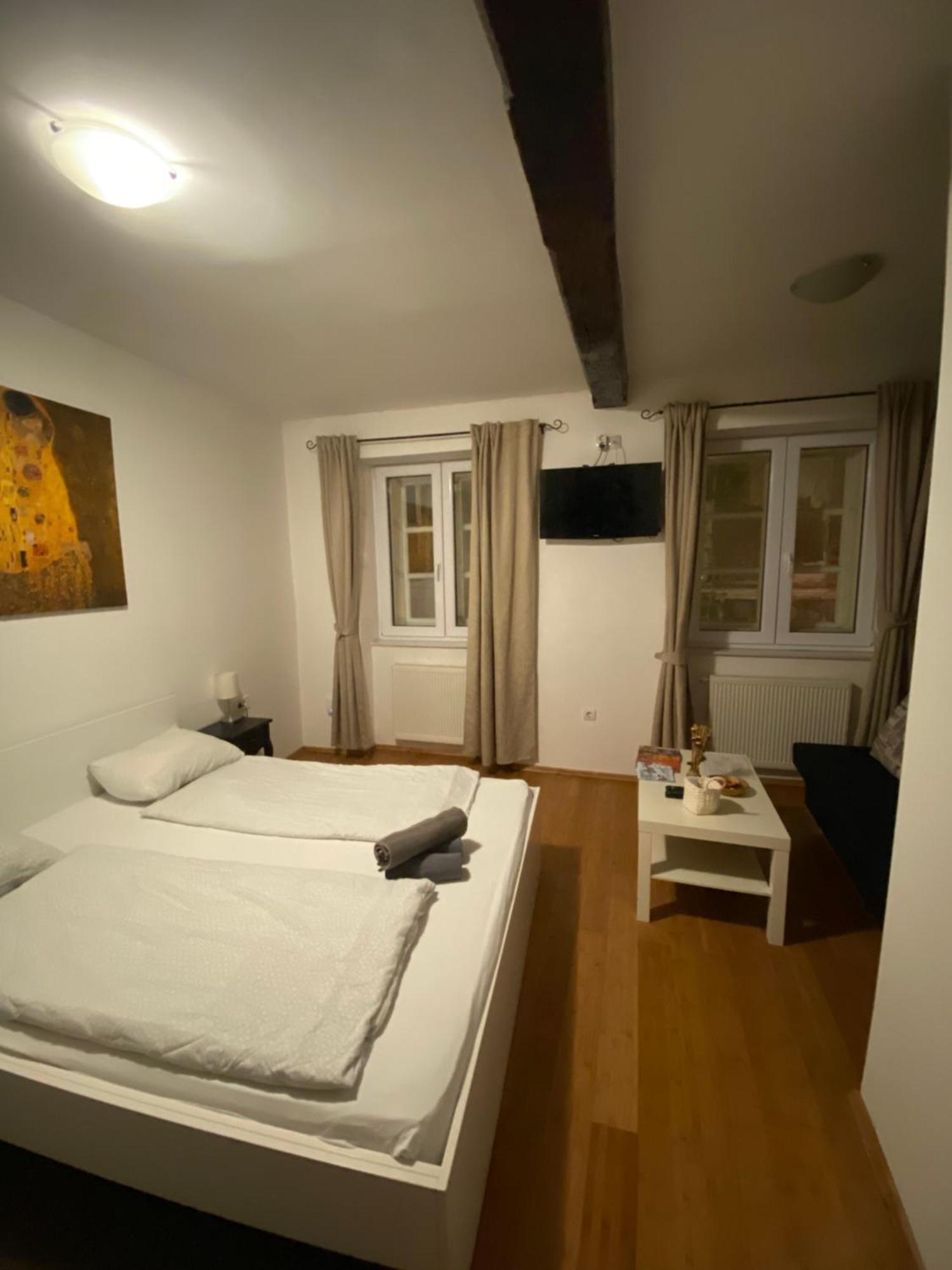 זאגרב Nokturno Accomodation מראה חיצוני תמונה